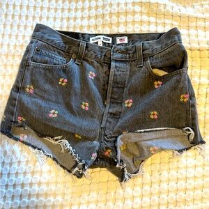 Levi’s /re done floral Jean shorts